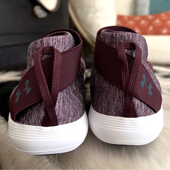 Women’s Under Armour shoes, sz 10 - Picture 6 of 7